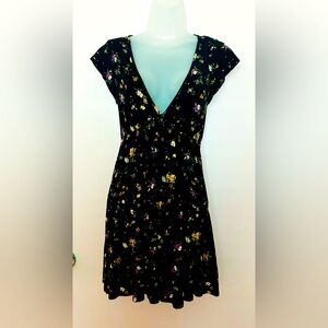 Forever 21 Women's Black Floral Print Mini Dress Size S